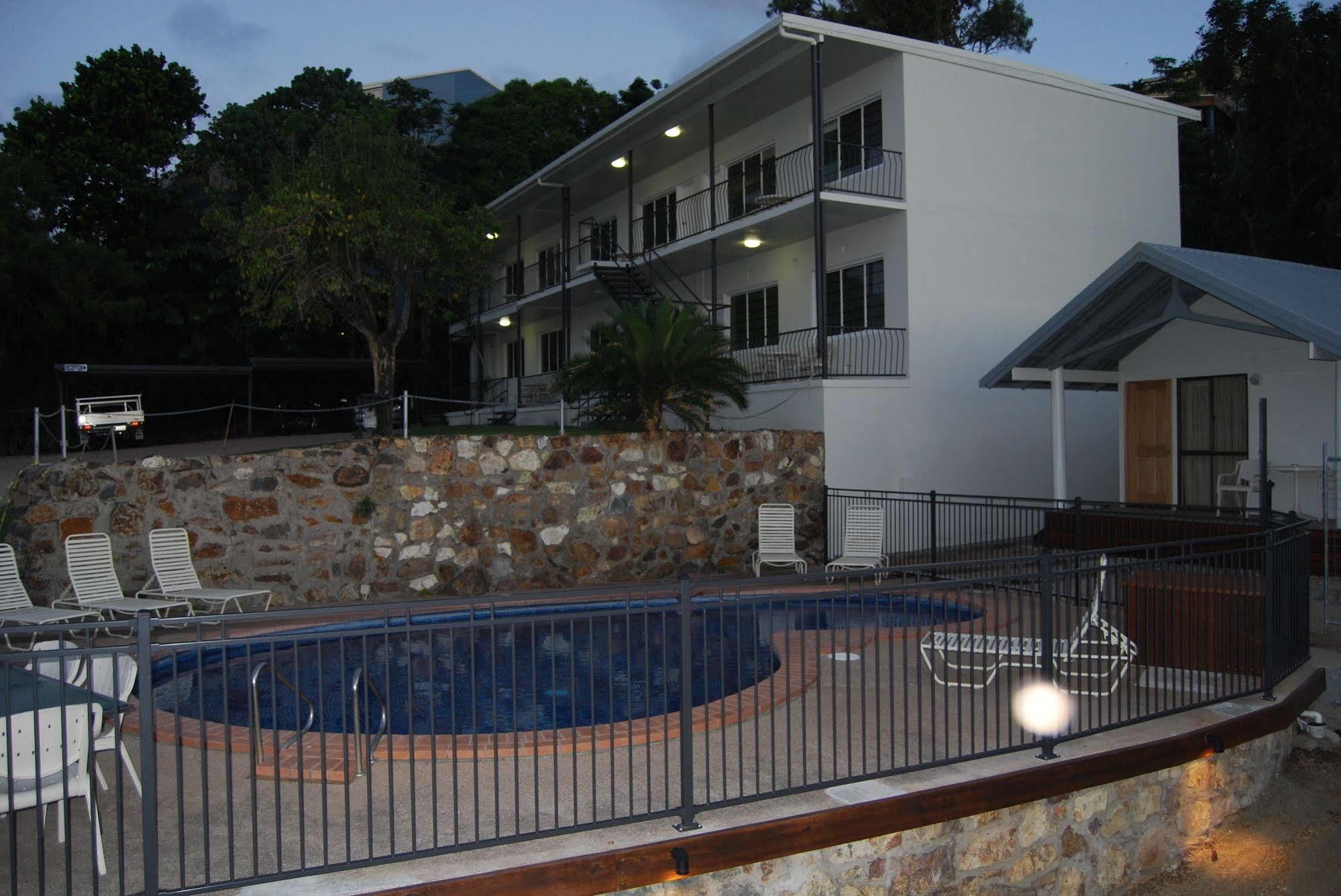 Airlie Beach Apartments Dış mekan fotoğraf