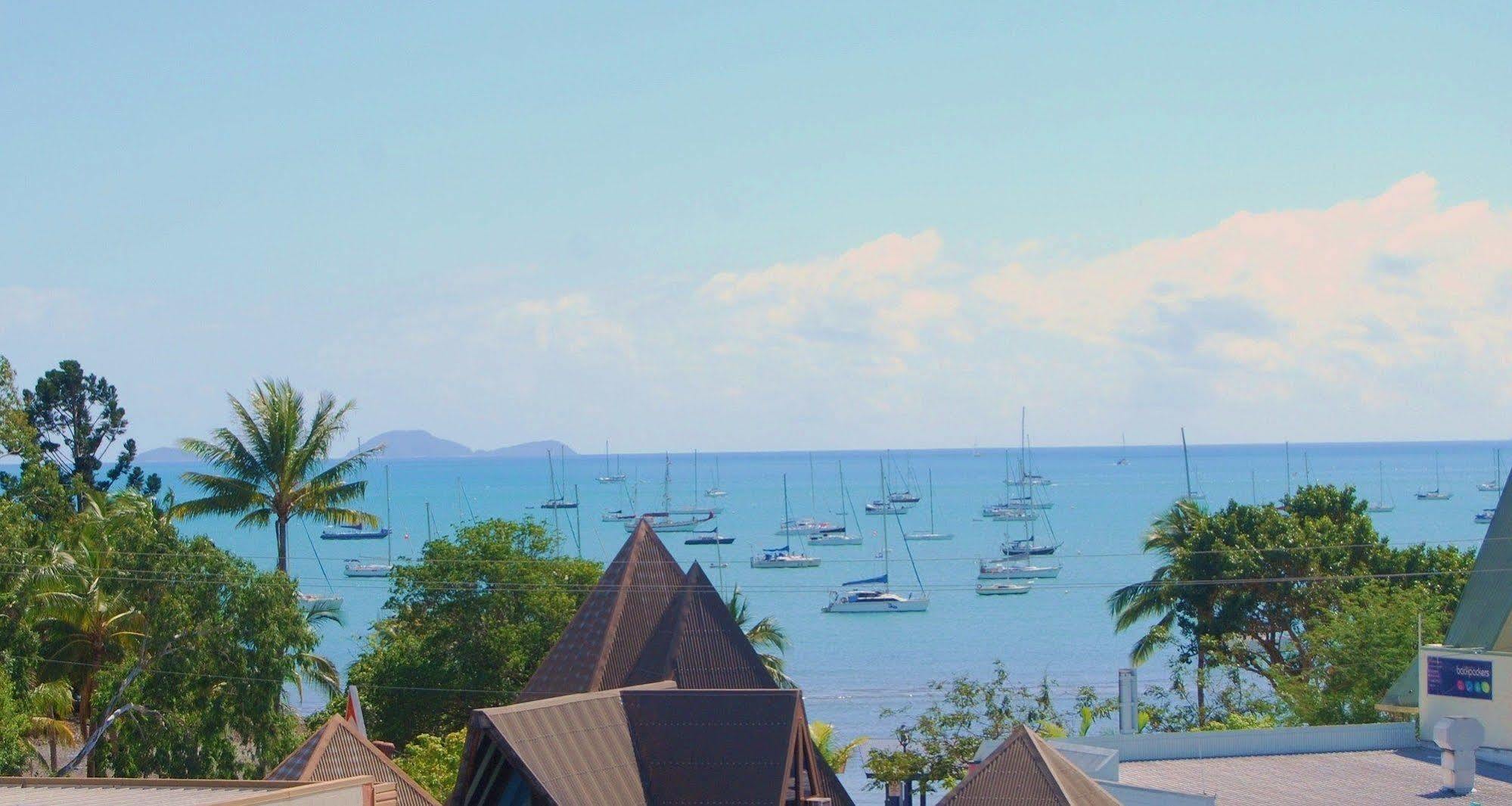 Airlie Beach Apartments Dış mekan fotoğraf